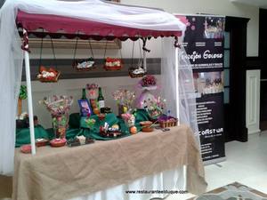 Bodas mesas dulces restaurante El Duque candy bar
